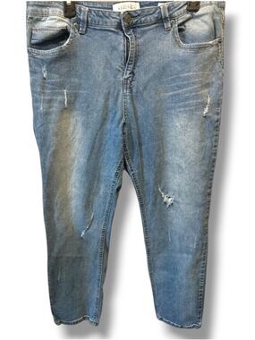 Kenneth Cole Reaction Women’s Light Denim Distressed Ripped Jeans Ankle Cropped